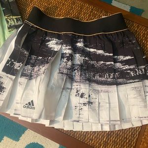 adidas xs Tennis Skirts with Tags